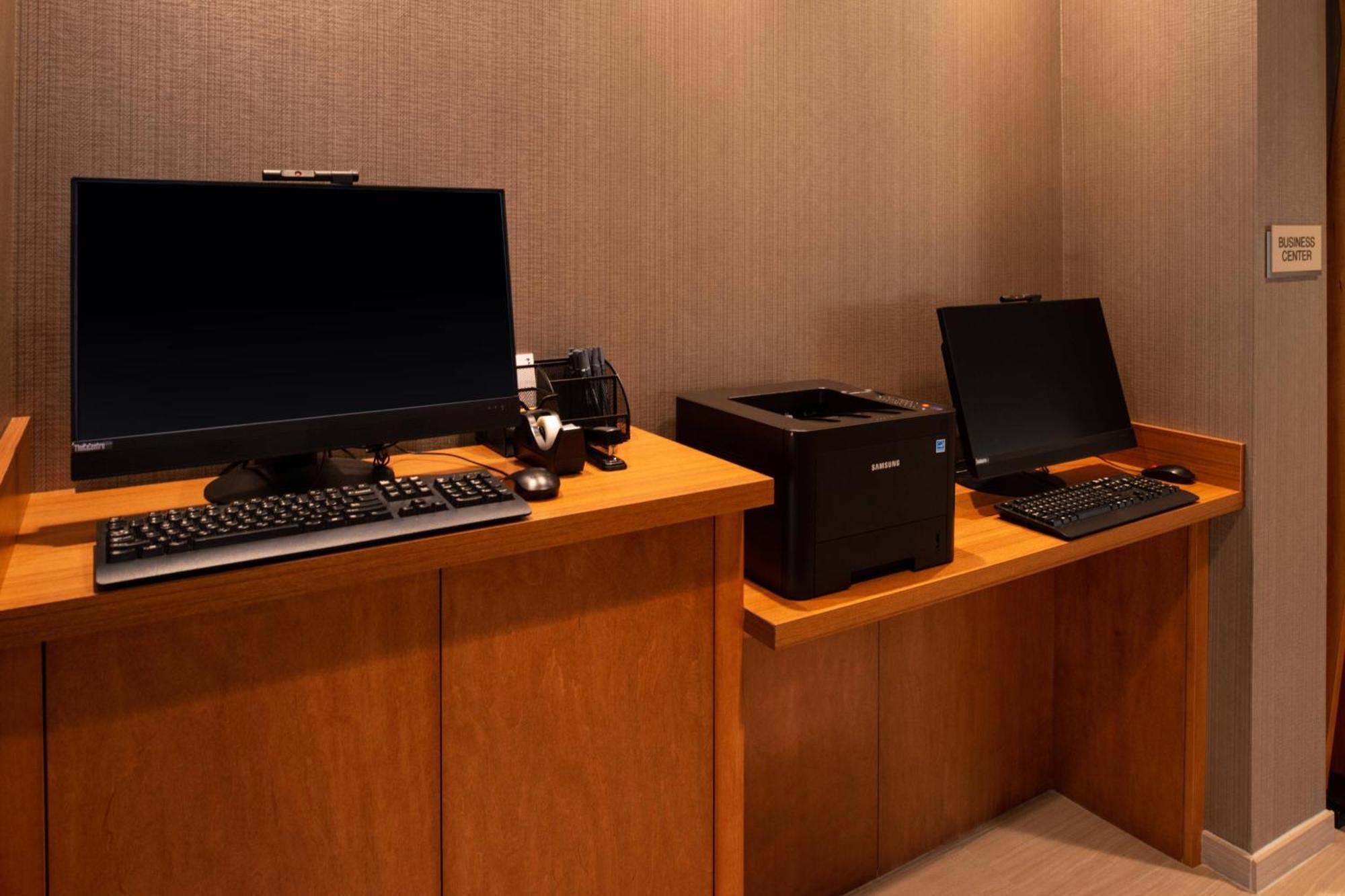 Springhill By Marriott Hotel 3*